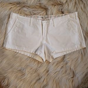 Abercrombie White Shorts Size 4